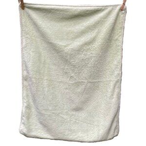 POTTERY BARN KIDS Pillow Sham Soft Fleece Highlighter Green Standard 26 x 20 in